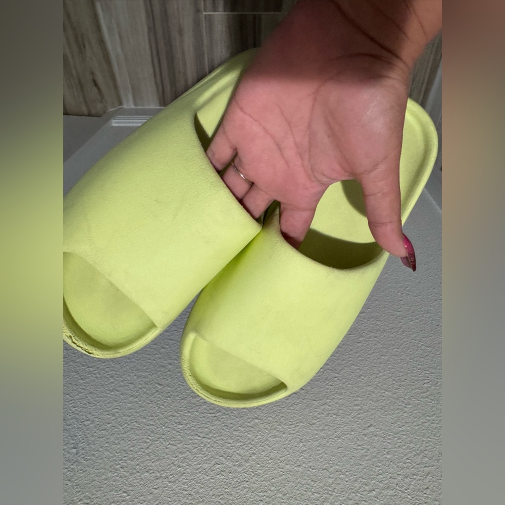 Adidas Yeezy Slides Glow Green Yellow Size 11 , no box, used - Picture 4 of 8